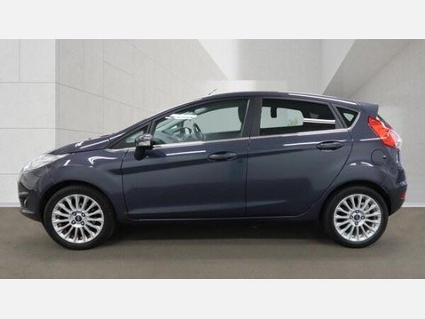Ford Fiesta 1.0T EcoBoost Titanium Euro 5 (s/s) 5dr 3