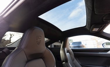 Porsche 911 (992) Carrera S 13