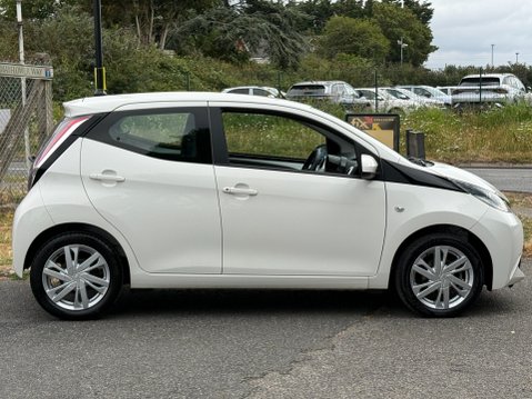 Toyota Aygo VVT-I X-PRESSION 2