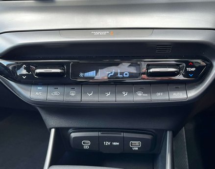 Hyundai BAYON 1.0 Bayon Premium T-GDI Auto 5dr 50