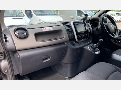 Renault Trafic 1.6 dCi ENERGY 27 Sport Nav Panel Van 5dr Diesel Manual SWB Standard Roof E 34