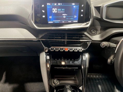 Peugeot 208 1.2 PureTech Allure Hatchback 5dr Petrol EAT Euro 6 (s/s) (130 ps) 17