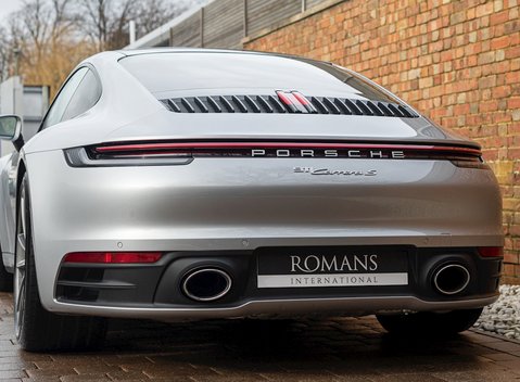 Porsche 911 Carrera S (992) 24