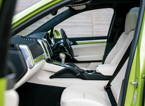 Porsche Cayenne Turbo S 15