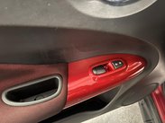 Nissan Juke 1.6 Acenta Premium Euro 5 (s/s) 5dr 33