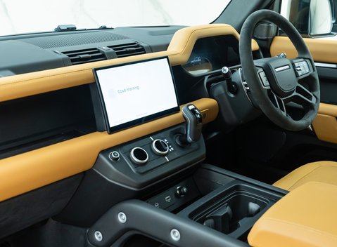 Land Rover Defender 90 V8 P525 15