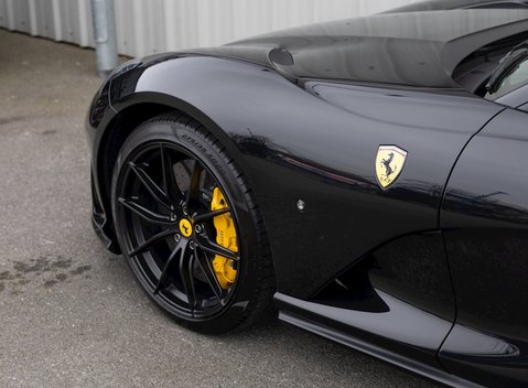 Ferrari 812 Superfast 26