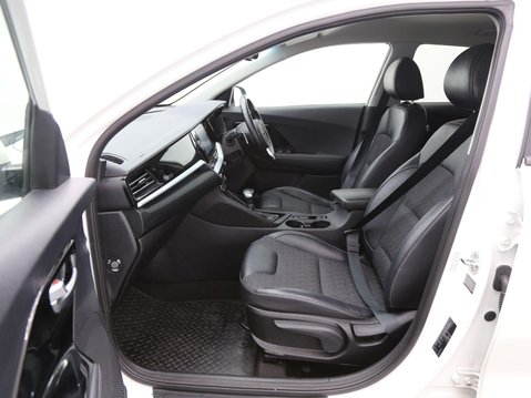 Kia Niro 1.6 GDi 2 DCT Euro 6 (s/s) 5dr 23