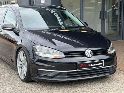 Volkswagen Golf 2.0 Golf SE Nav TDI BlueMotion Technology 5dr 4