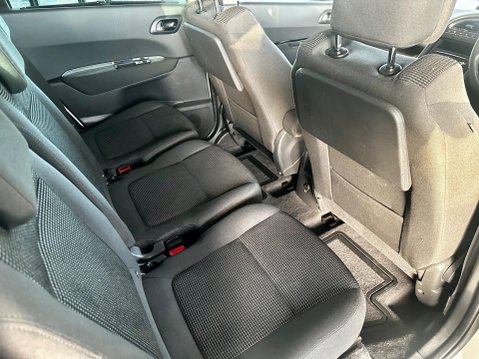 Peugeot 5008 1.6 BlueHDi Allure EAT Euro 6 (s/s) 5dr 31