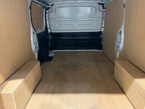 Nissan Primastar DCI TEKNA L2H1 8