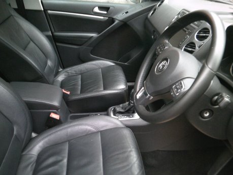 Volkswagen Tiguan SE TDI BLUEMOTION TECHNOLOGY 4MOTION DSG ONLY 53,000 MILES FROM NEW 11