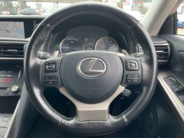 Lexus Is 2.5 IS 300h Advance CVT 4dr 18