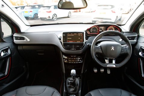 Peugeot 2008 PURETECH S/S GT LINE 3