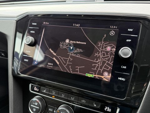Volkswagen Passat 1.4 TSI 13kWh GTE Saloon 4dr Petrol Plug-in Hybrid DSG Euro 6 (s/s) (218 ps 42