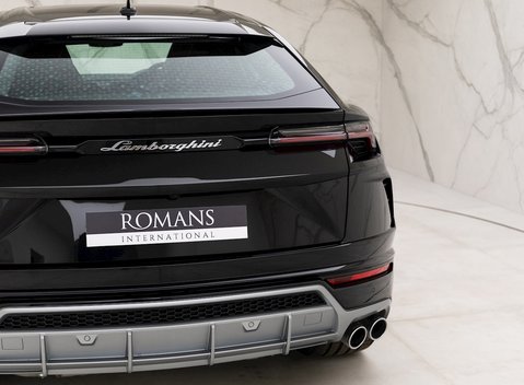 Lamborghini Urus 25