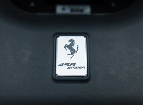 Ferrari 458 SPIDER 37