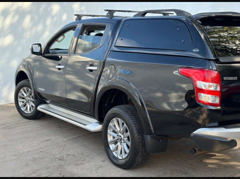 Mitsubishi L200 2.4 L200 Warrior DI-D 4WD 42