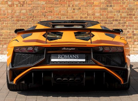 Lamborghini Aventador SV LP 750-4 Roadster 5