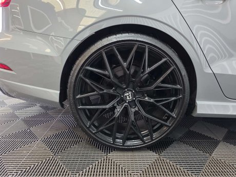 Audi RS3 2.5 TFSI GPF Saloon 4dr Petrol S Tronic quattro Euro 6 (s/s) (400 ps) 26