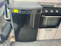 Auto-Sleepers Warwick Duo 2 Berth|2 Belt|Kitchen|Awning|AUTOMATIC|VANLUX 16