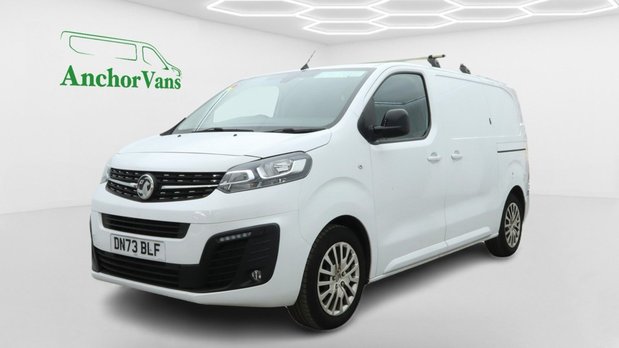 Vauxhall Vivaro SWB L1H1 Low Roof 2700 Air Con Sensors Cam EURO 6 1