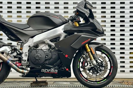 Aprilia RSV 1.1 RSV 4 1100 Factory 10