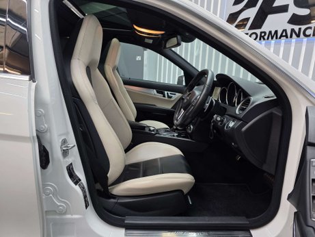 Mercedes-Benz C Class 6.3 C63 V8 AMG Saloon 4dr Petrol SpdS MCT Euro 5 (457 ps) 33