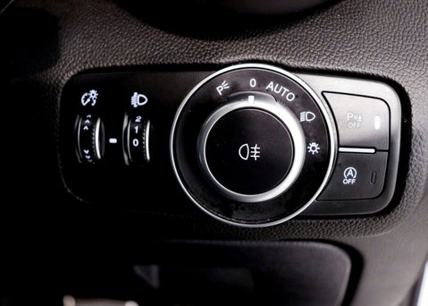 Alfa Romeo Giulia 2.0 Giulia Sprint TB Auto 4dr 33