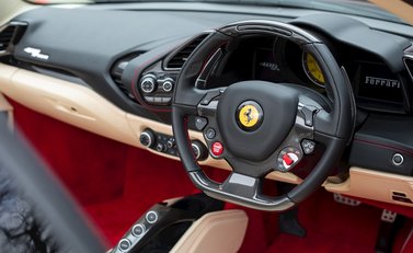 Ferrari 488 Spider 13