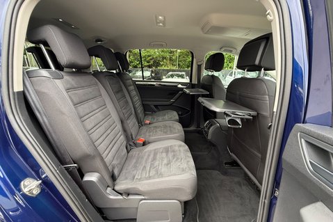 Volkswagen Touran SEL TSI DSG AUTOMATIC - 7 SEATS - ADAPTIVE CRUISE -DEMO +1 OWNER -FVWSH 23