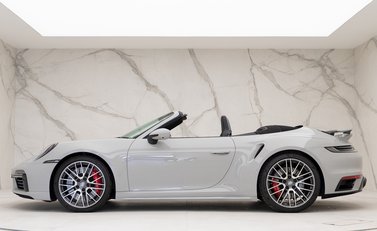 Porsche 911 Turbo Cabriolet (992) 2