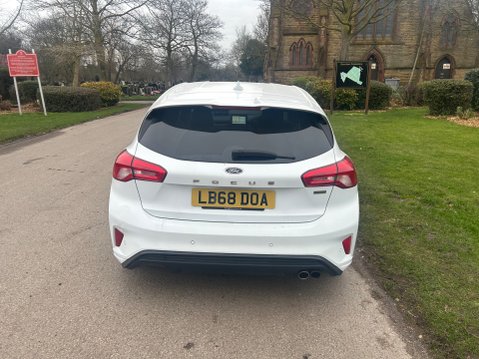 Ford Focus ST-LINE 5