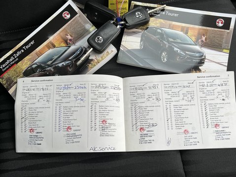 Vauxhall Zafira 1.4T Exclusiv 5dr 29