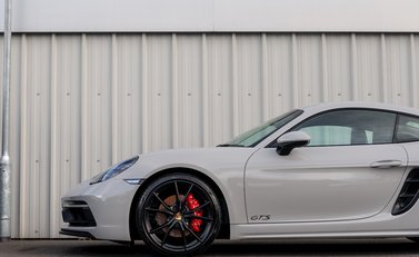 Porsche 718 Cayman GTS 26