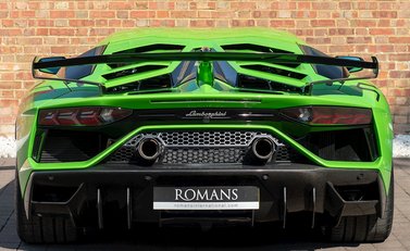 Lamborghini Aventador SVJ LP 770-4 5