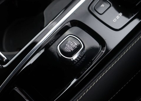 Volvo V60 2.0 V60 R-Design T6 Recharge AWD Auto 4WD 5dr 33