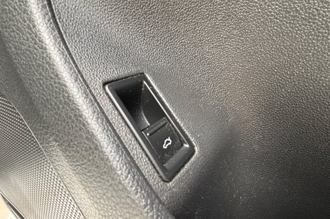 Volkswagen Jetta SPORT TDI BLUEMOTION TECHNOLOGY DSG BLUETOOTH! £35 ROAD TAX! 32