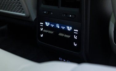 Porsche Macan Turbo Electric 19
