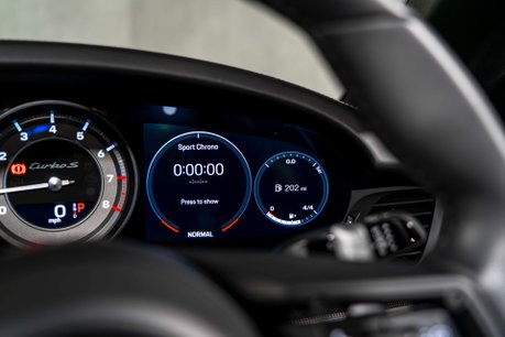 Porsche 911 TURBO S PDK. SPORTS CHRONO. HEATED & VENTILATED SEATS. PCCBS. SPORT EXHAUST 32