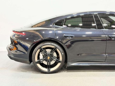 Porsche Taycan Performance Plus 93.4kWh Turbo Saloon 4dr Electric Auto 4WD (680 ps) 6