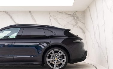 Porsche Taycan 4 CROSS TURISMO 27
