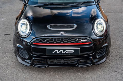 Mini Hatch 2.0 John Cooper Works Auto 3dr 26