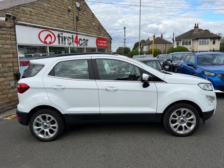Ford Ecosport TITANIUM 9