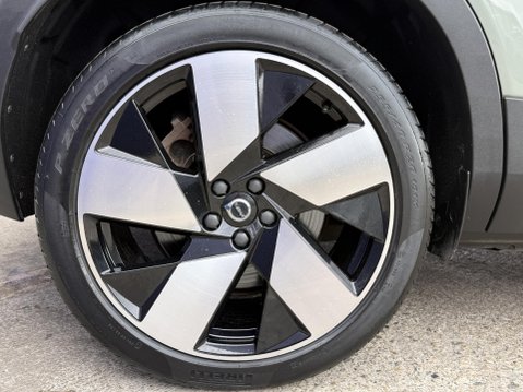 Volvo C40 Twin Recharge 78kWh Ultimate SUV 5dr Electric Auto AWD (408 ps) 15