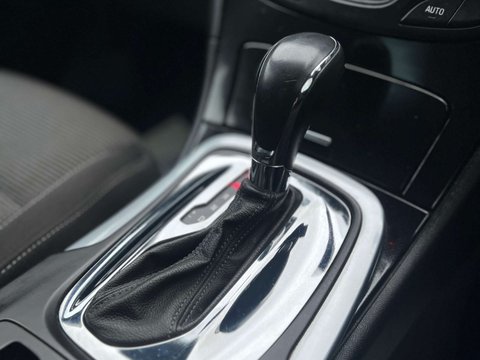 Vauxhall Insignia 1.6 Insignia SRI Nav CDTI Auto 5dr 30