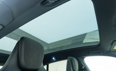 Porsche Taycan 4S Cross Turismo 13