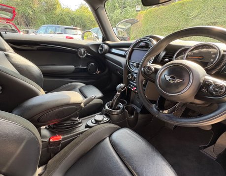 Mini Hatch Cooper 1.5 Petrol Automatic Chili Media XL 3 door- SAT NAV - LEATHER 3