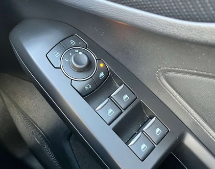 Ford Focus 1.0 Focus ST-Line X MHEV Auto 5dr 62