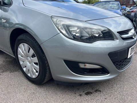 Vauxhall Astra 1.4 16v Exclusiv Euro 5 5dr 10